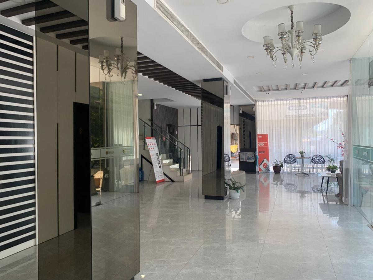 Oyo 676奥萨卡酒店 Batam 外观 照片