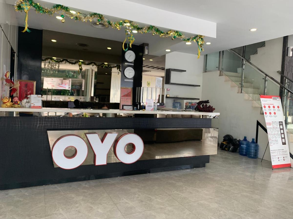 Oyo 676奥萨卡酒店 Batam 外观 照片